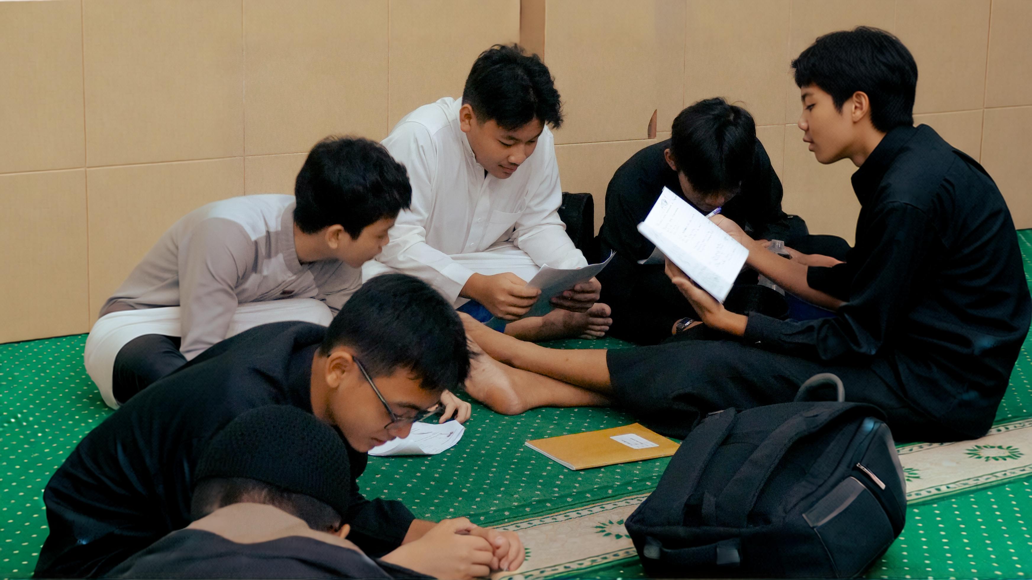 Tutor 1